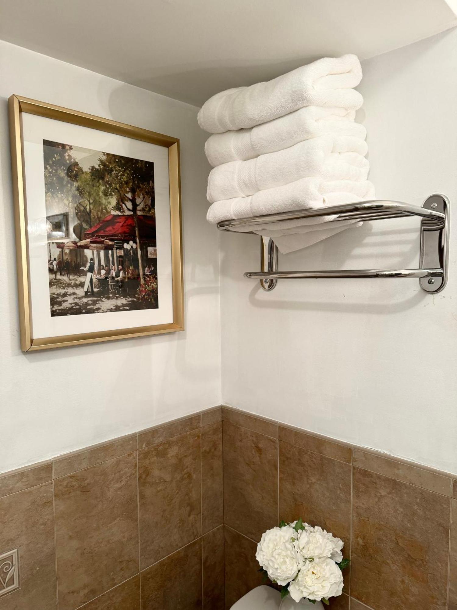 Stylish Evergreen Apartment By Newark Airport Extérieur photo