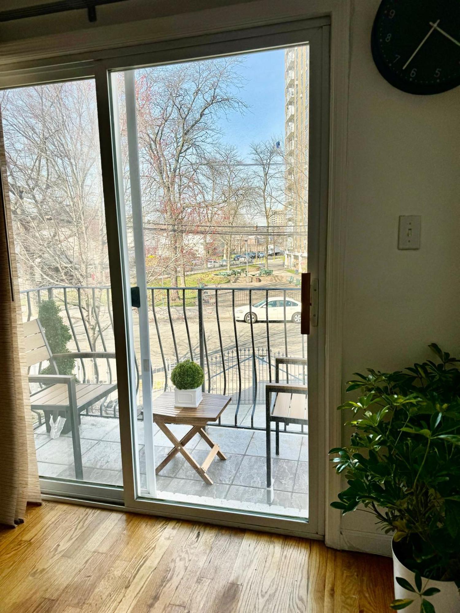Stylish Evergreen Apartment By Newark Airport Extérieur photo